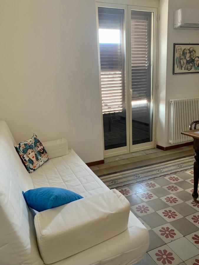 Suite Dreams Politeama ปาแลร์โม ภายนอก รูปภาพ